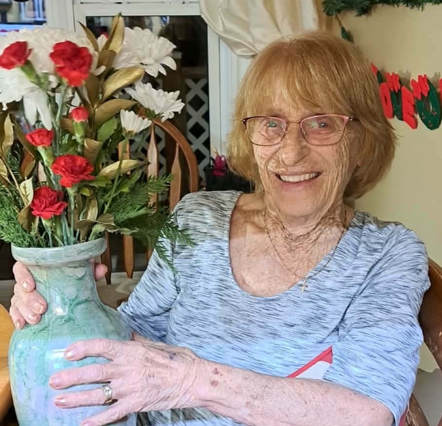 Elizabeth Gauvin crop