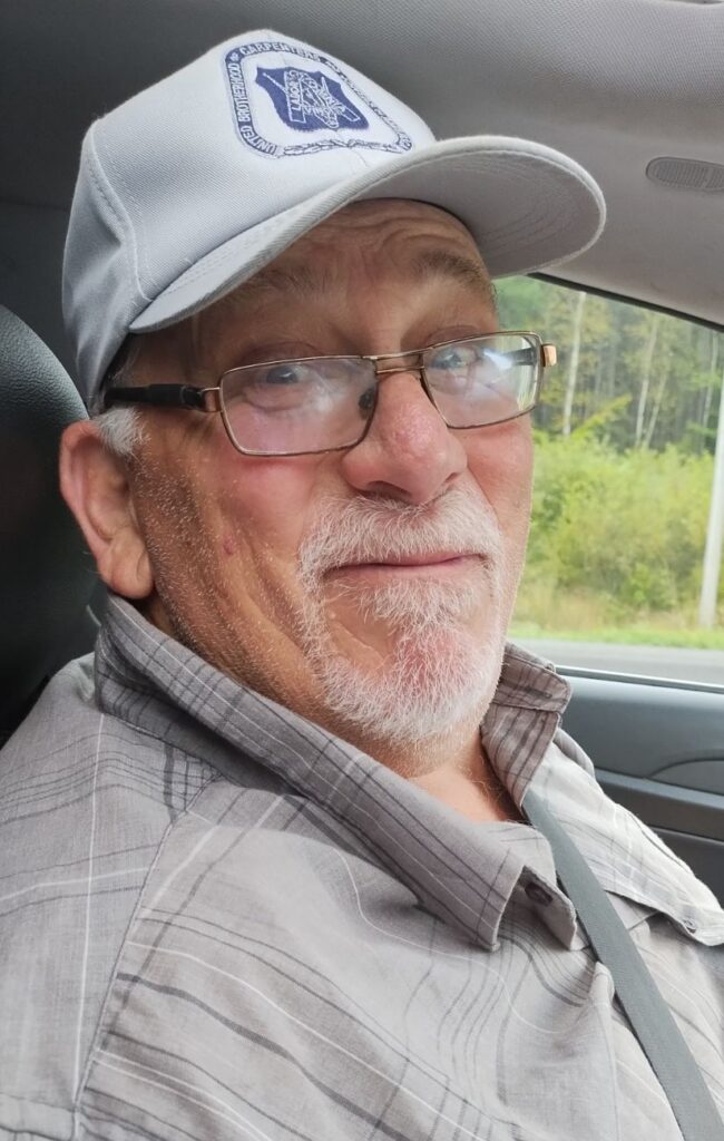 Gérard Desveaux1