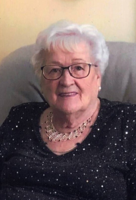 Lorraine Lanteigne croppée
