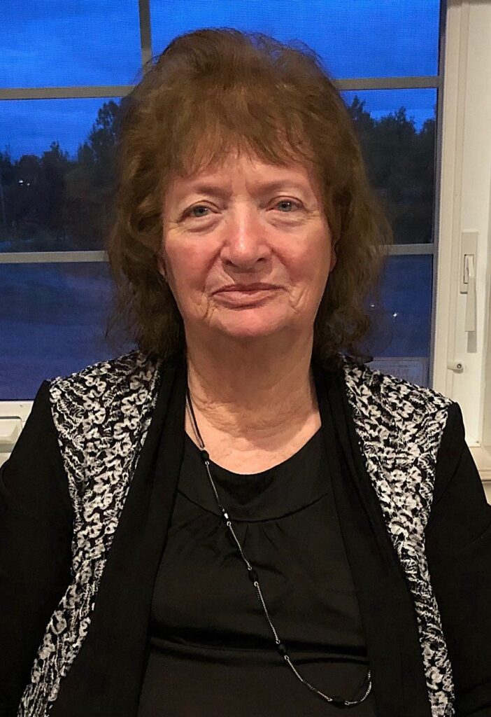 Nicole Beaulieu crop